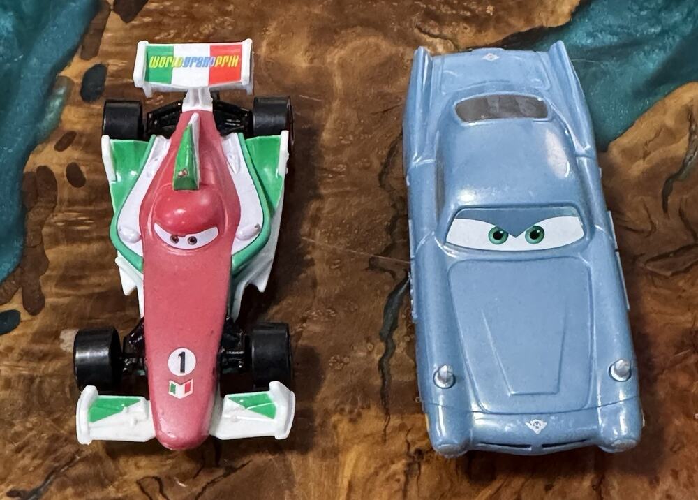 Disney Pixar Cars Funn McMissile and Francesco Bernoulli -GDJ-P-1054